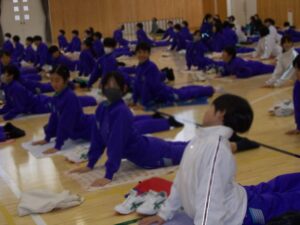 小中学校ヨガ